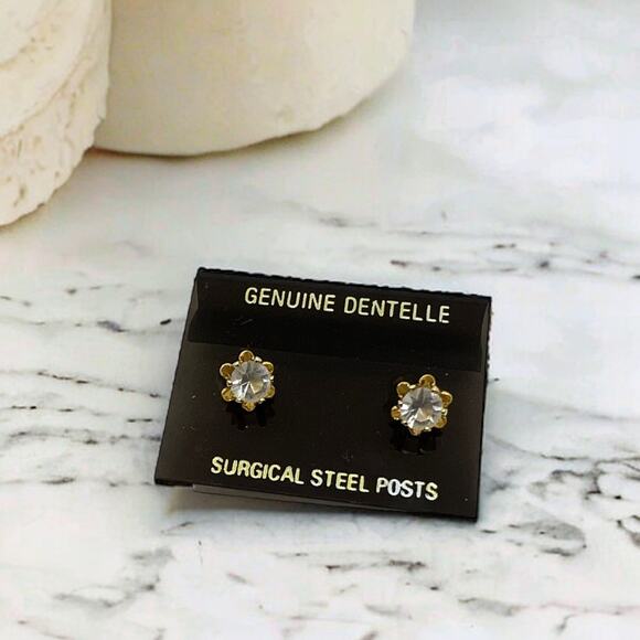 Genuine Dentelle Crystal Dainty Stud Earrings - Picture 1 of 7